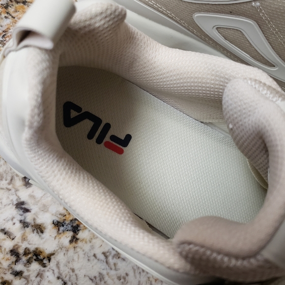 Fila - Picture 7 of 13